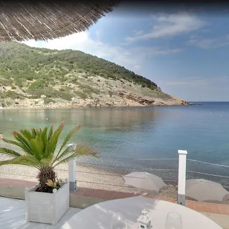 Altaluna Сasa de vacaciones Nisporto